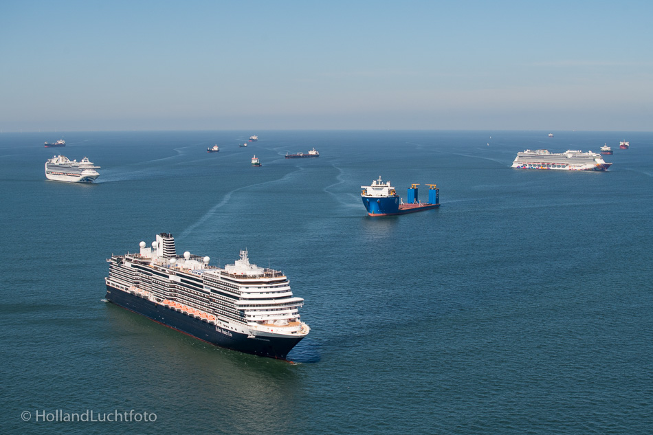 Noordzee Hollandluchtfoto Cruiseschepen 3
